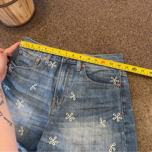 🌼 MADEWELL The Perfect Jean Short: Daisy Embroidered Edition 🌼 - Picture 16 of 16